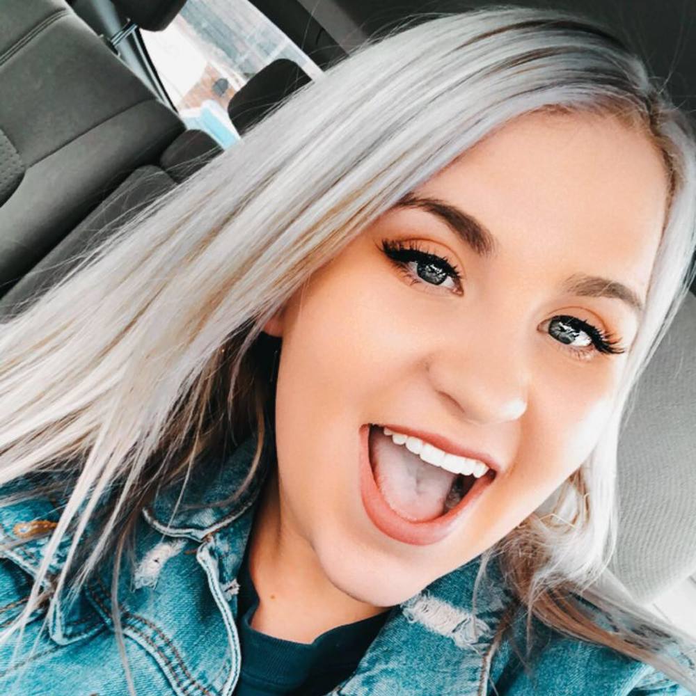 Meet your Posher, Kendra